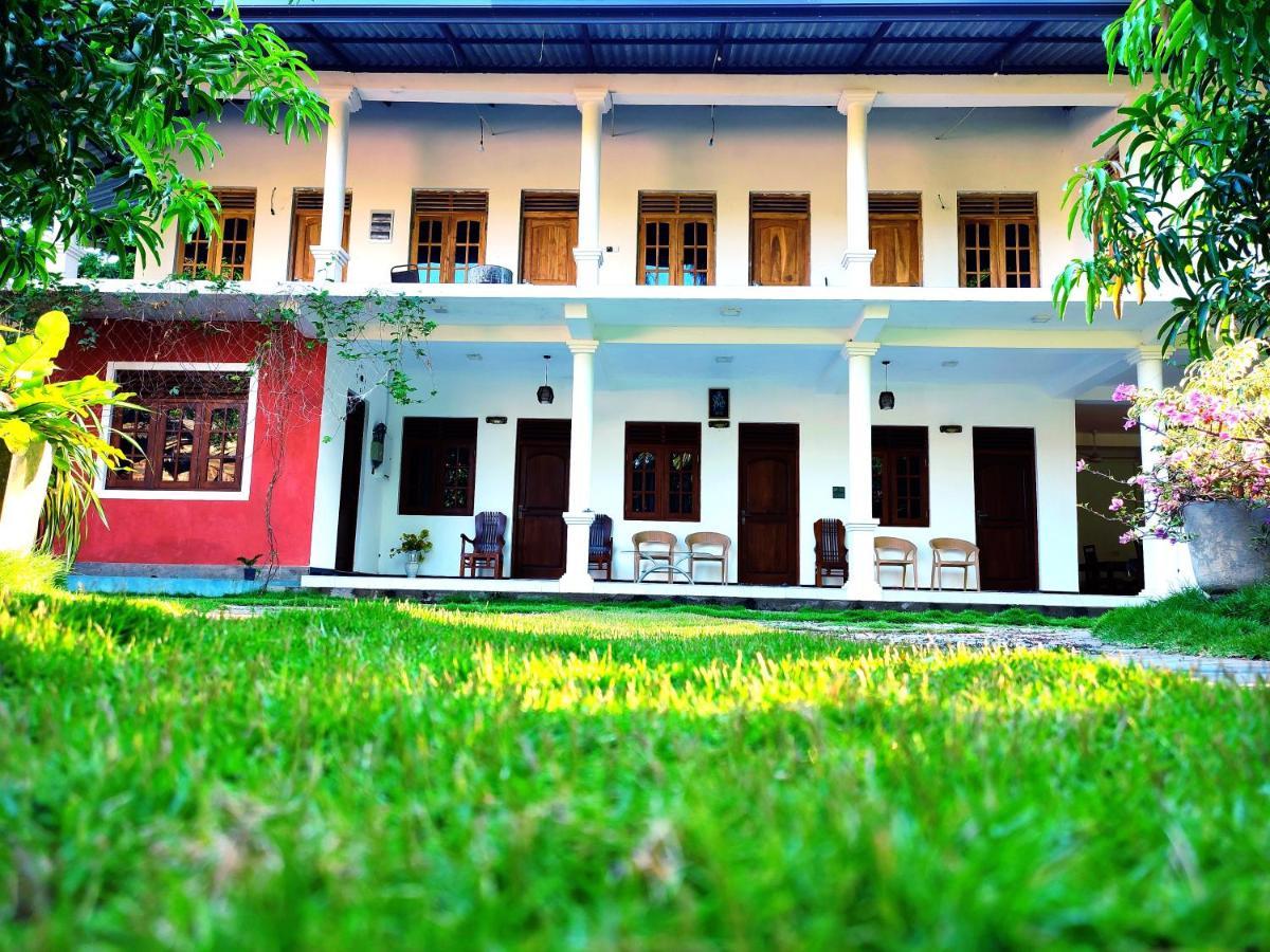 Geethani Tourist Home Polonnaruwa Dış mekan fotoğraf