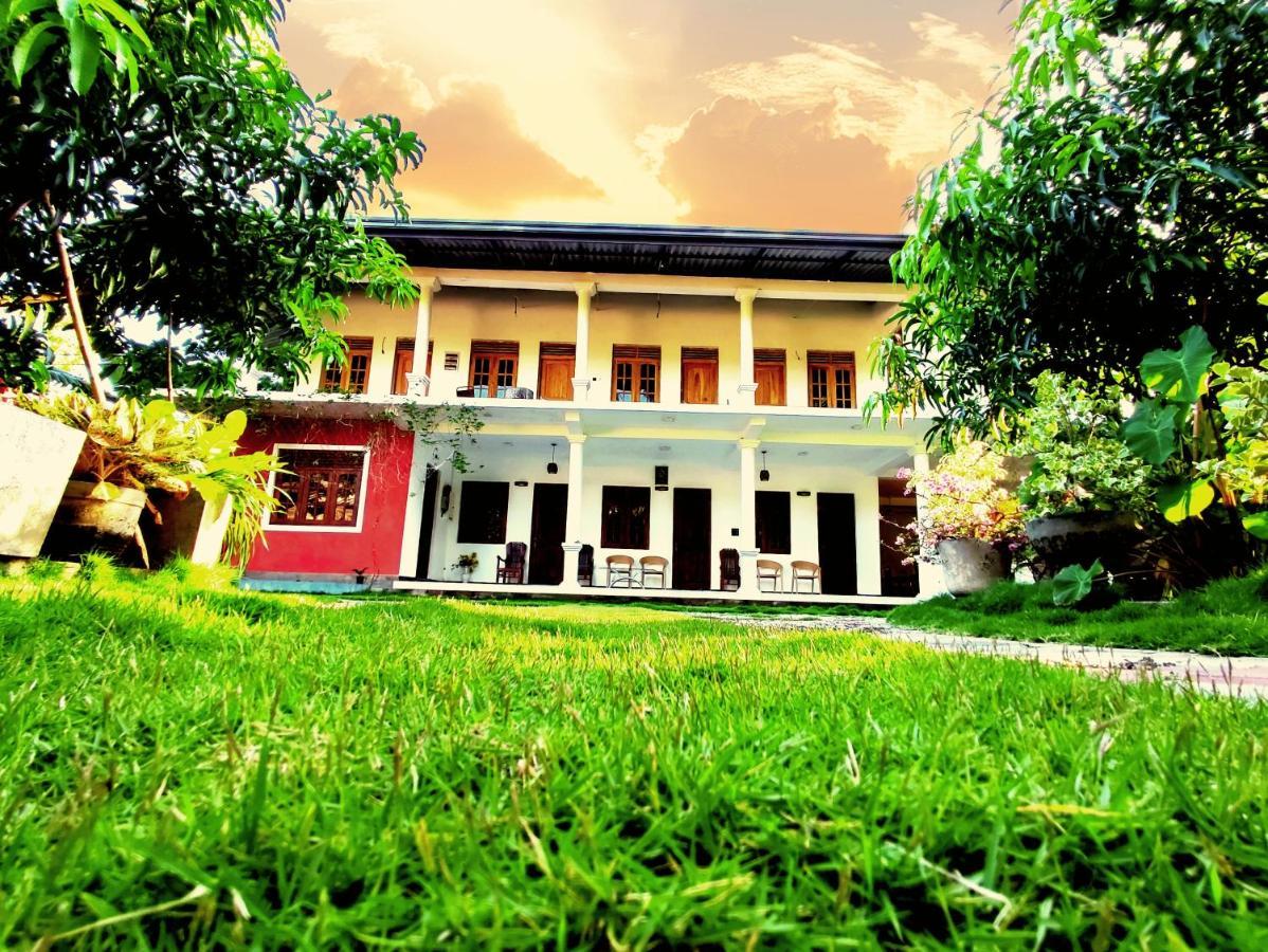 Geethani Tourist Home Polonnaruwa Dış mekan fotoğraf