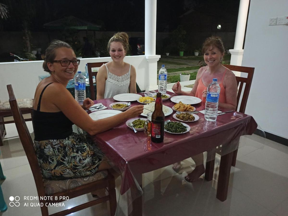 Geethani Tourist Home Polonnaruwa Dış mekan fotoğraf